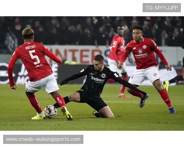 美因茨后卫科尔达成德甲百黄里程碑仅次于埃芬博格